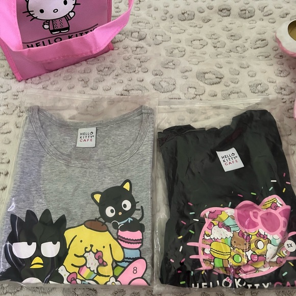 Hello kitty cafe truck brand new from 2017 - Picture 4 of 12